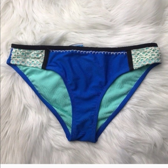 🌟NWT California Waves Croche Bikini - Picture 5 of 6